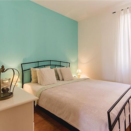 7 Bedroom Stunning Home In Liznjan Luaran gambar